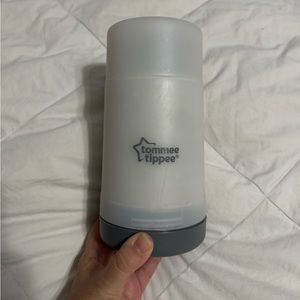 Tommie tippee closer to nature bottle and food warmer.